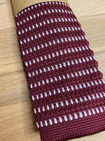 MAROON  KNITTED TIE