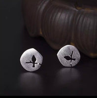 SPARROWS DISC STERLING SILVER STUD EARRING